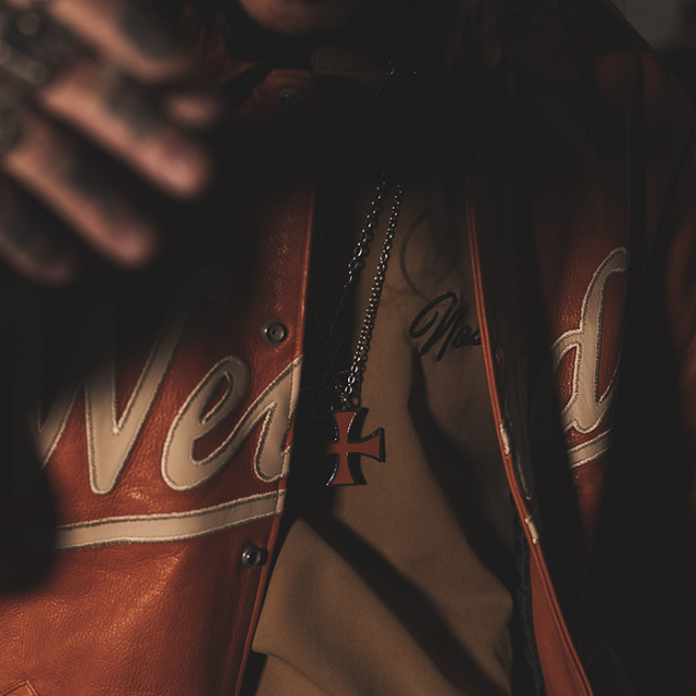 WEIRDO×AMEIRCAN WANNABE「BIG CROSS - TOP / SILVER×ORANGE