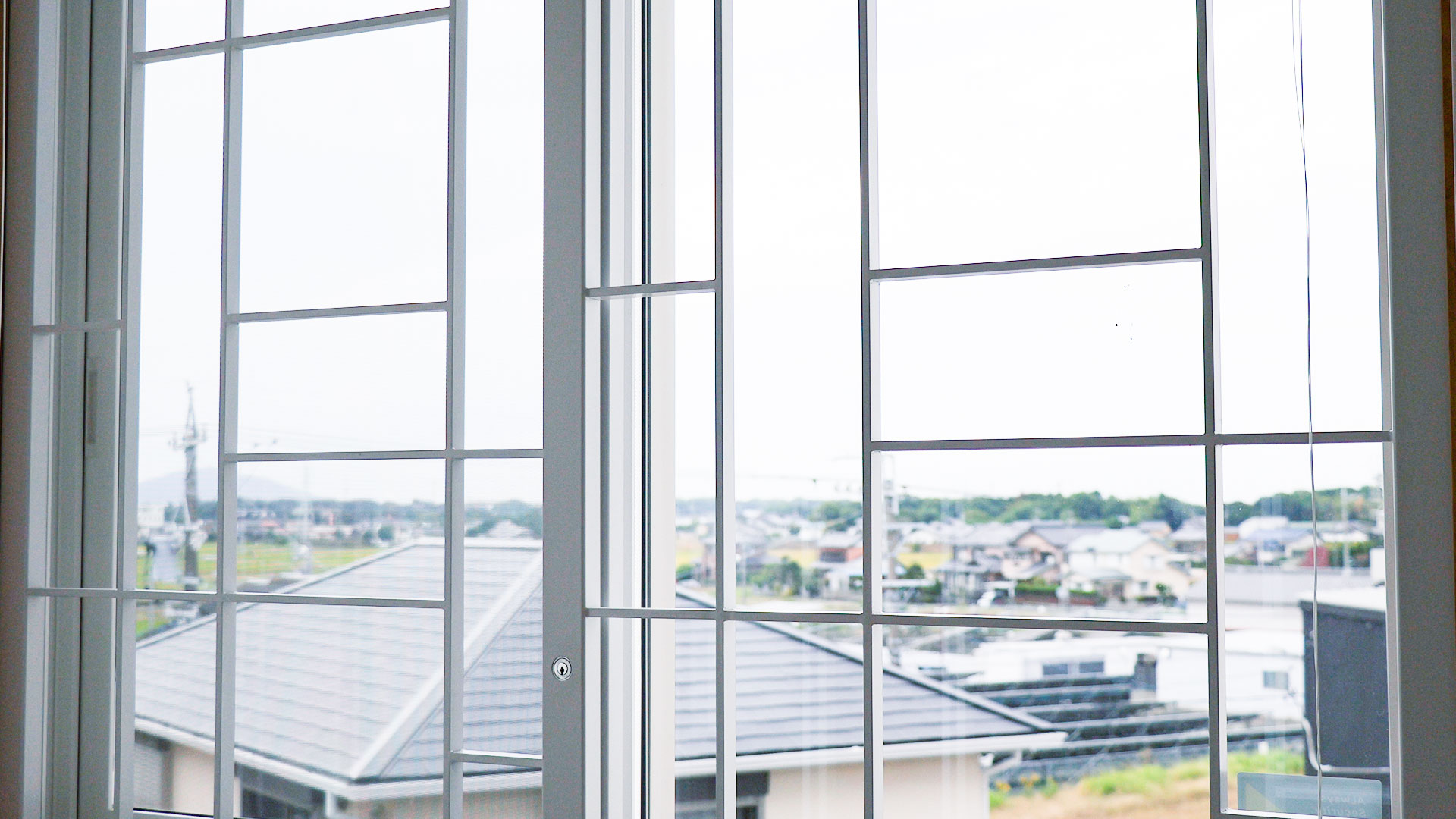 ラティスガード 防犯設備 メッシュ引き戸