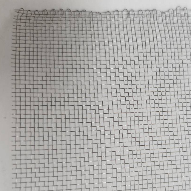 ニオブメッシュ 平織 メッシュ：40 線径：0.2mm 目開き：46.9mm 開口率：38.7% サイズ：100mm×100mm