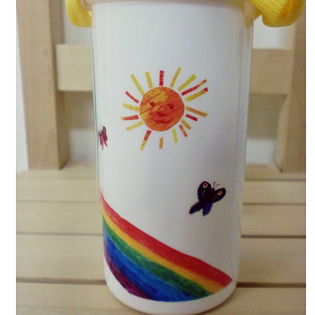 はらぺこあおむし　水筒