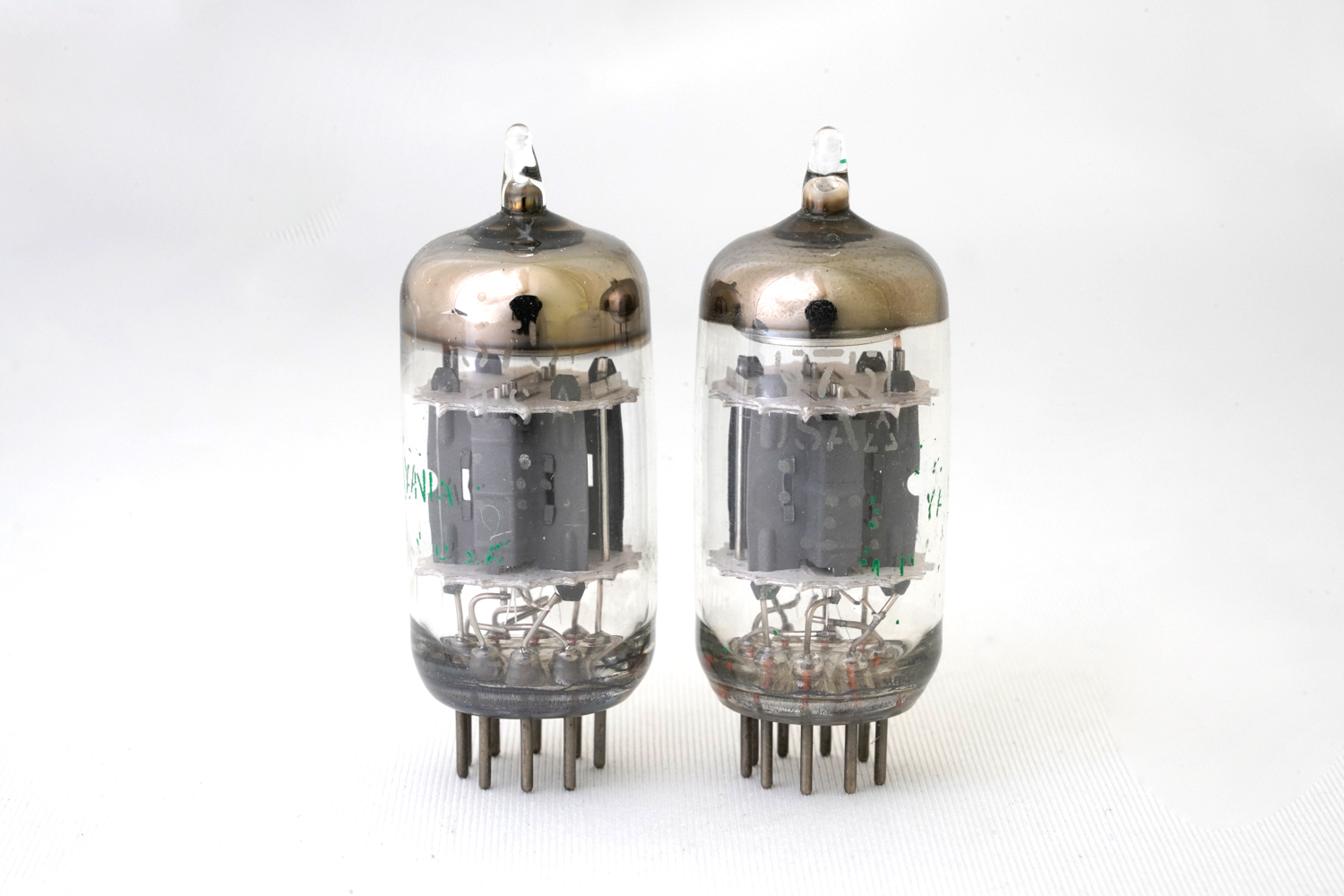 5751 SYLVANIA 2本1組