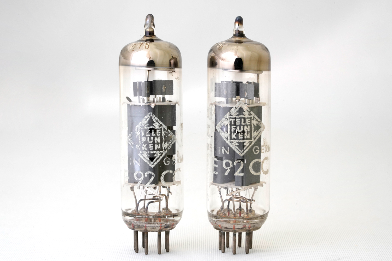 E92CC TELEFUNKEN 2本1組