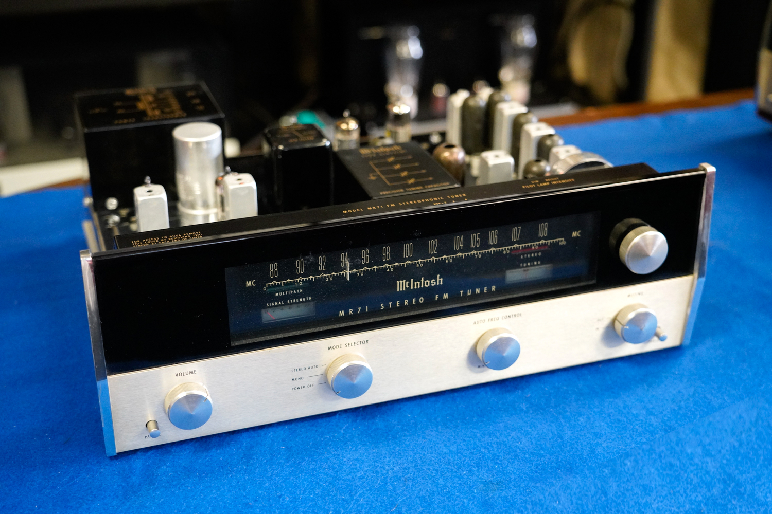 【中古・保証なし】FMチューナー McIntosh MR71
