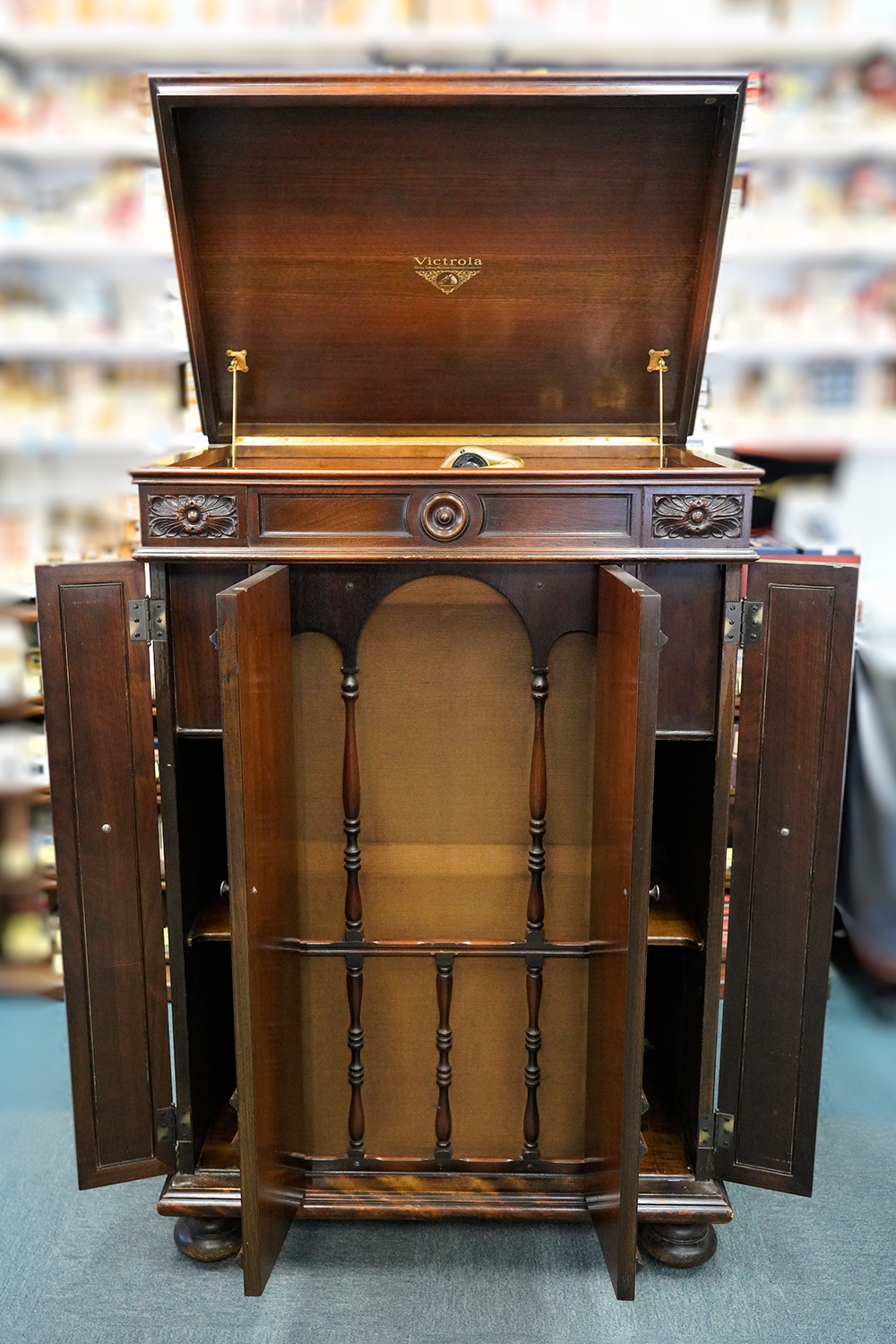 【中古・送料別】ディスク式蓄音機 ビクトローラ・クレデンザ ビクター Victrola CREDENZA