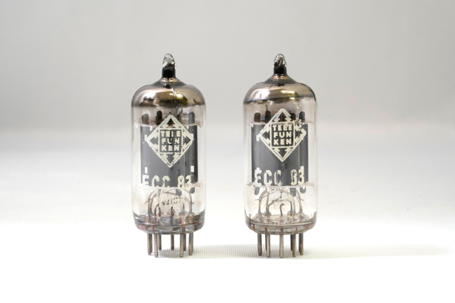 ECC83 TELEFUNKEN 2本1組
