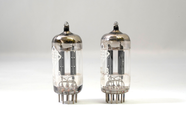 TELEFUNKEN ECC83 真空管 2本セット TELEFUNKEN ECC83 真空管 2本セット TELEFUNKEN ECC83 真空管 2