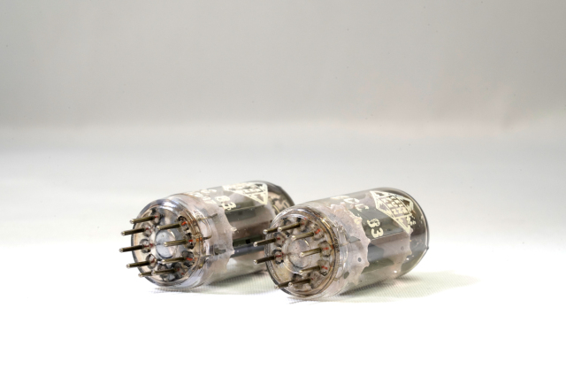 TELEFUNKEN ECC83 真空管 2本セット TELEFUNKEN ECC83/12AX7 ダイヤマーク入り 2本 [33958