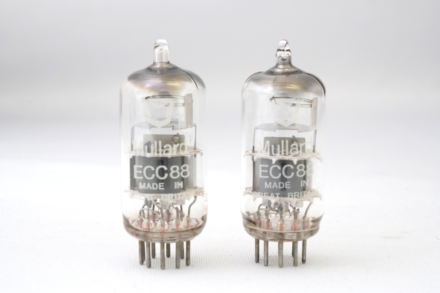 ECC88 Mullard 2本1組