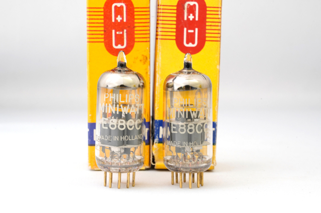 E88CC MINIWATT PHLIPS 2本1組