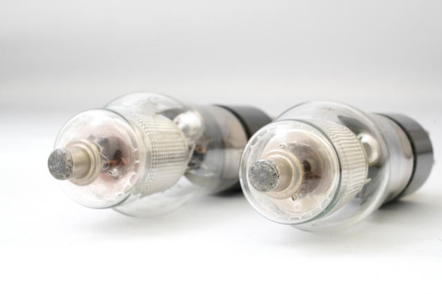 【ジャンク品】Svetlana 10J12S【WE310A互換真空管】 ジャンク品】Svetlana 10J12S【WE310A互換真空管】 - メルカリ