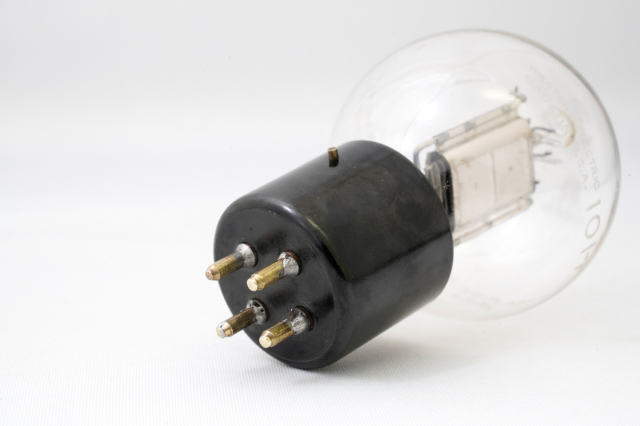 真空管　101f   western electric ２本組 we101dball-2.JPG