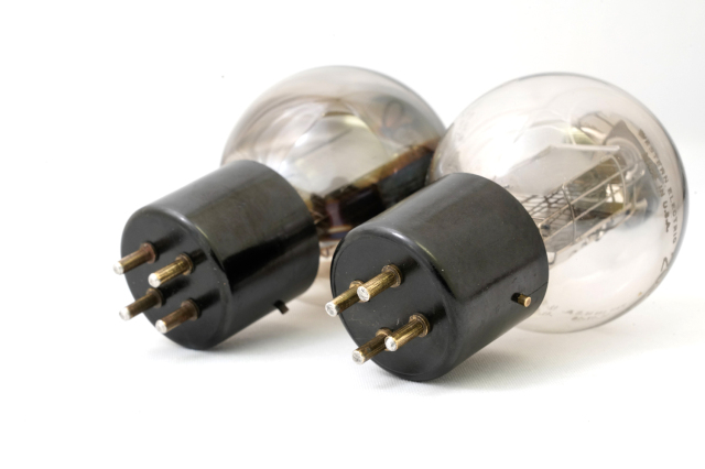 メ　WE205D-L 真空管 2本セット 新品　値下げ交渉不可 205D Western Electric 丸球型 2本1組