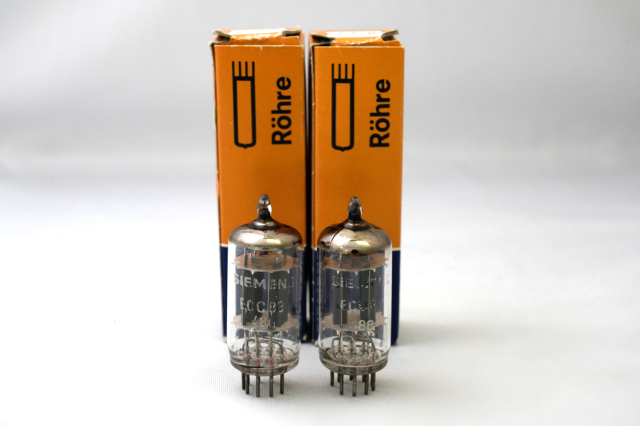 真空管　ECC83 / 12AX7 SIEMENS 2本 ECC83/12AX7 SIEMENS 2本1組