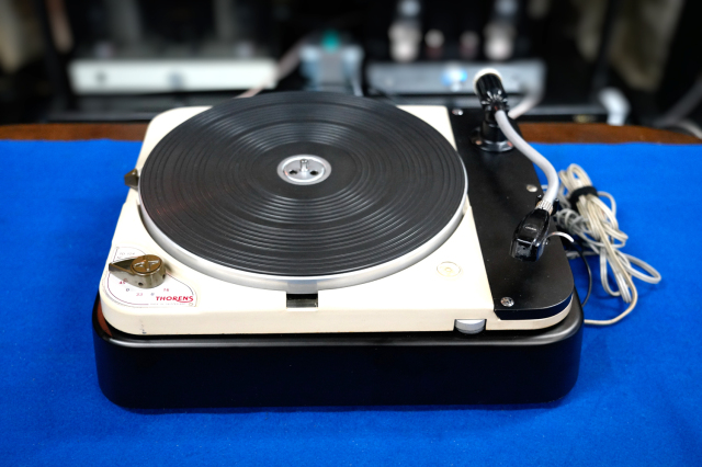 【中古】レコードプレイヤー THORENS TD124