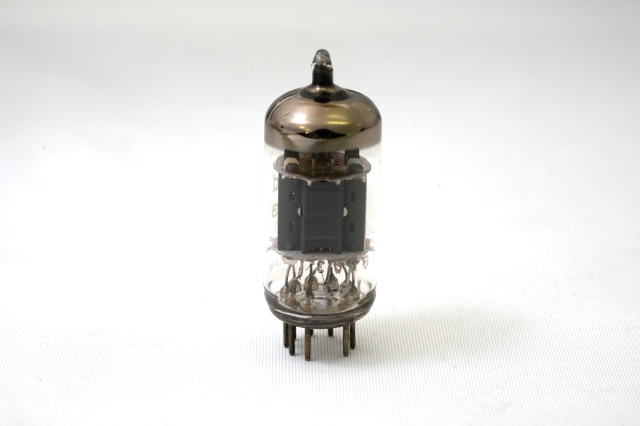ECC83 Mullard 1本