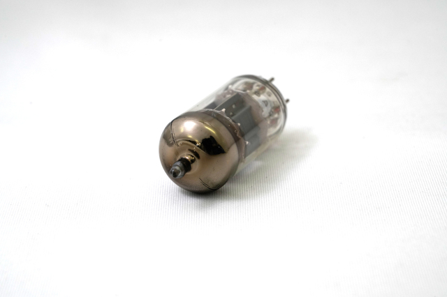 ECC83 Mullard 1本