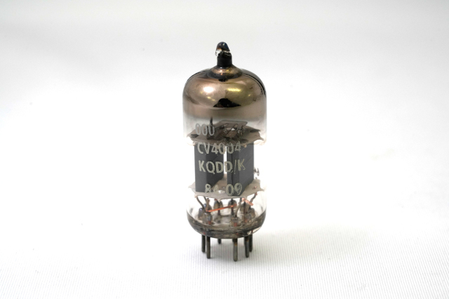 CV4004 Mullard KQDD/K 1本