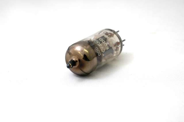 CV4004 Mullard KQDD/K 1本