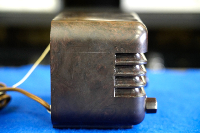 お年玉価格　真空管ラジオ ブラウン 昭和レトロ 東京芝浦電気 東芝 TOSHIBA 真空管 ラジオ 古家電 古道具