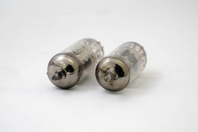 ECC83 TELEFUNKEN 2本1組