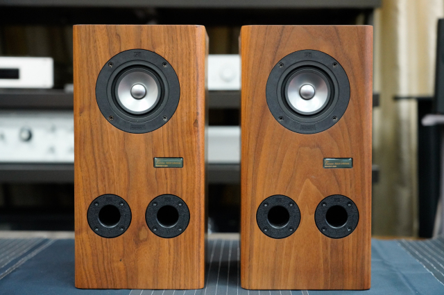 【展示品販売】Markaudio NC5H MAOP-Walnut ペア