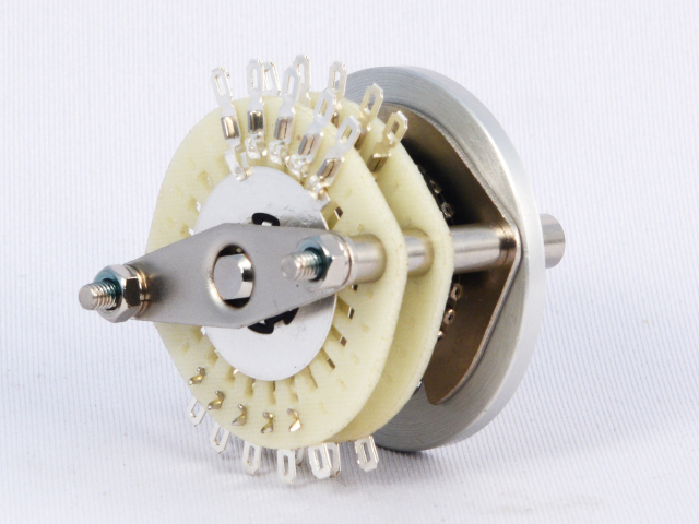 高信頼・高安定オーディオ用切替スイッチ　4接点4回路