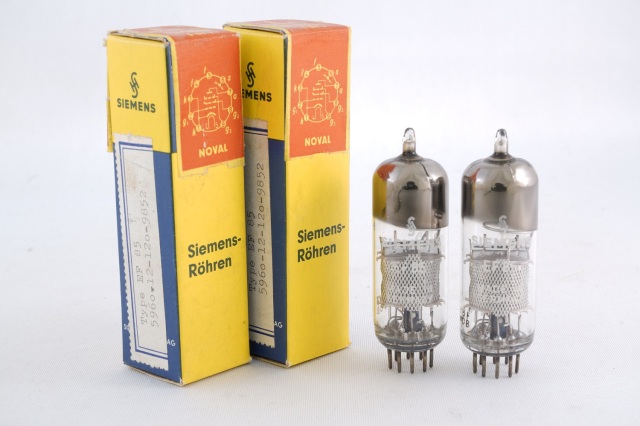 真空管コンデンサーSiemens2本
