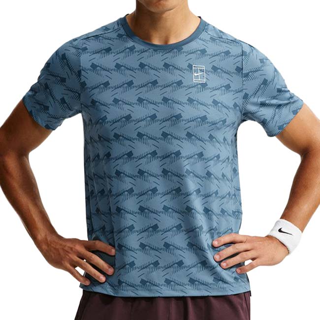 【日本サイズ】ナイキ(NIKE) 2026 HO メンズ コート Dri-FIT ADVTG 半袖 ゲームシャツ IM6085-438 ニュースレート×ホワイト(26y10mテニス用ゲームウェア)