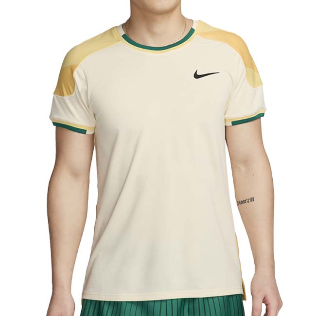 売切り終了！【日本サイズ】ナイキ(NIKE) 2024 SP メンズ コート スラム Dri-FIT 半袖Tシャツ FD5196-113 Cミルク×Sイエロー(24y1mテニス)