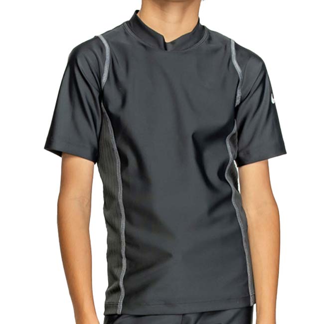 在庫処分特価】「ナイキ(NIKE) 2024 SS ジュニア(ボーイズ) ショートスリーブ UV ラッシュガード スイム スクール水着 ※トップスのみ※ 1991090-18 ブラック×グレー(24y4m)