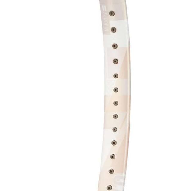 YONEX ブイコア98 2024年　サンドベージュ Amazon.com : Yonex VCORE 98 Sand Beige Tennis Racquet (4 1/2
