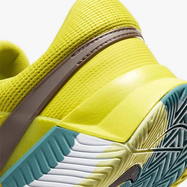 期間限定【ナダル】Nike テニスシューズ ブラック/イエロー　25cm 美品】NIKEナイキzoom hyperchaos 25cmブラック×イエロー - メルカリ