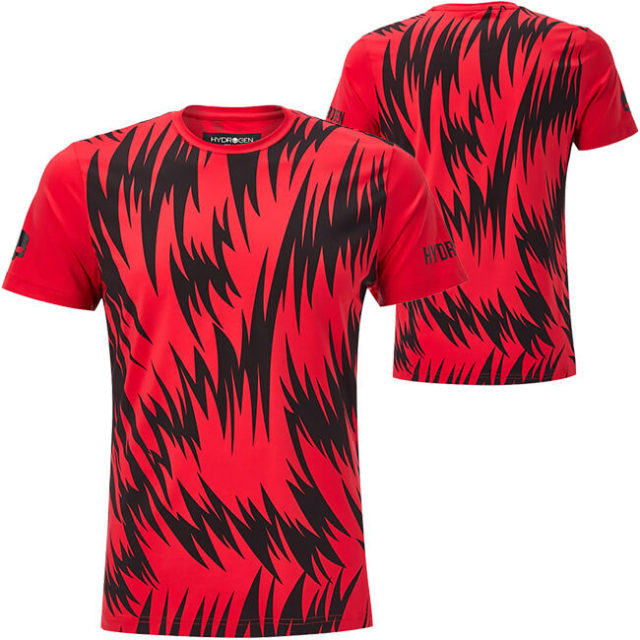 美品　ハイドロゲン　テニスTシャツ４枚・ショートパンツ・帽子セット 美品 ハイドロゲン テニスTシャツ4枚・ショートパンツ・帽子