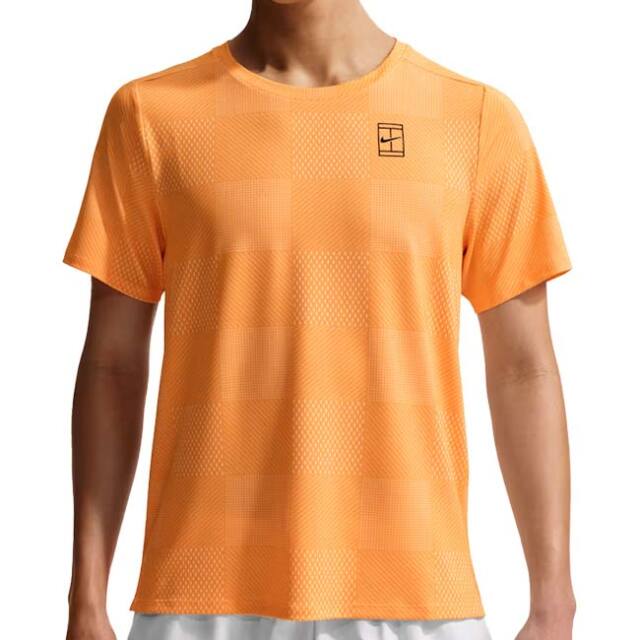 【日本サイズ】ナイキ(NIKE) 2026 SP メンズ コート Dri-FIT ADVTG プリント ゲームシャツ IB1065-845 レーザーオレンジ×BK(26y2mテニス用ゲームウェア)