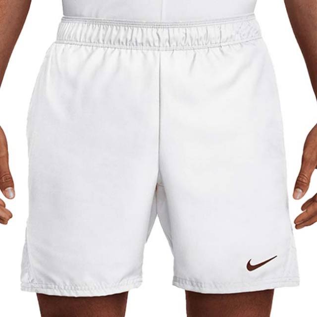 【日本サイズ】ナイキ(NIKE) 2025 SU メンズ コート ビクトリー 7インチ ゲームショートパンツ FD5381-100ホワイト×ブラック(25y3mテニス用ゲームウェア)