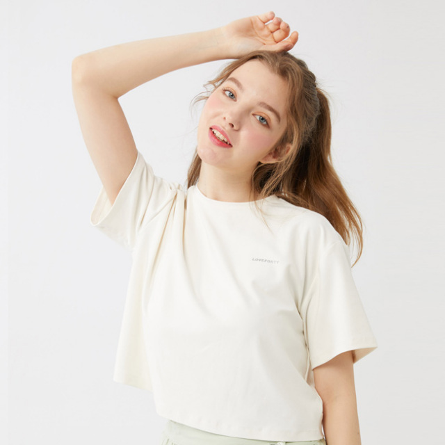 韓国系テニスウェア LOVEFORTY(ラブフォーティ) レディース BACK-POINT T-SHIRT バックポイント Tシャツ ウェア -アイボリー(オフホワイト)(21y7mテニス)