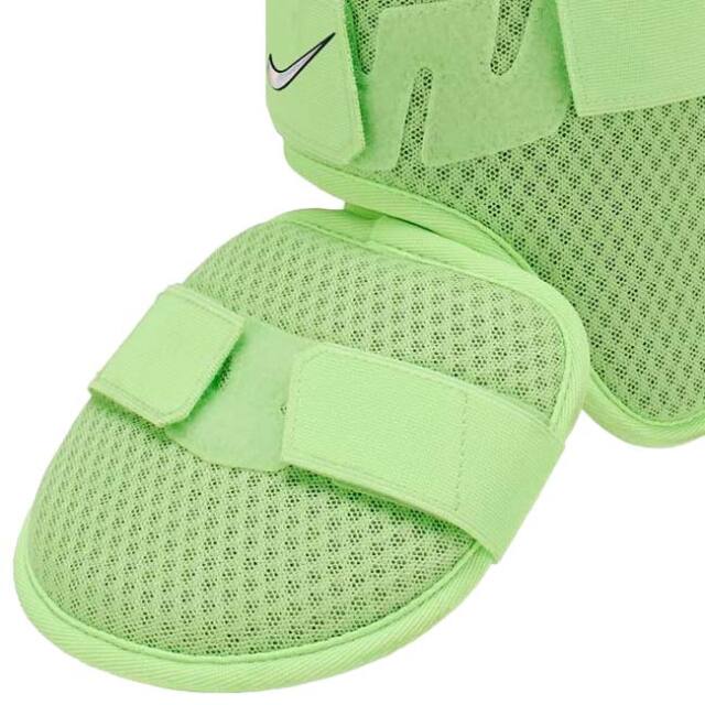 自打球からガード【左打者／右足装着】ナイキ(NIKE) DIAMOND バッター