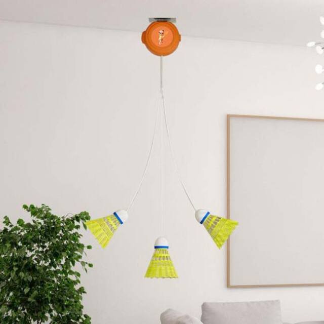 一人でじっくり練習できる」 セルフバドミントントレーナー 吊り下げ式