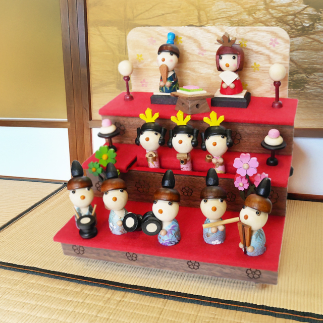 オルゴール　ハンドメイド　つやあり陶器　舞い踊るレディ　回転しながら奏でます オルゴール ハンドメイド つやあり陶器 舞い踊るレディ 回転し