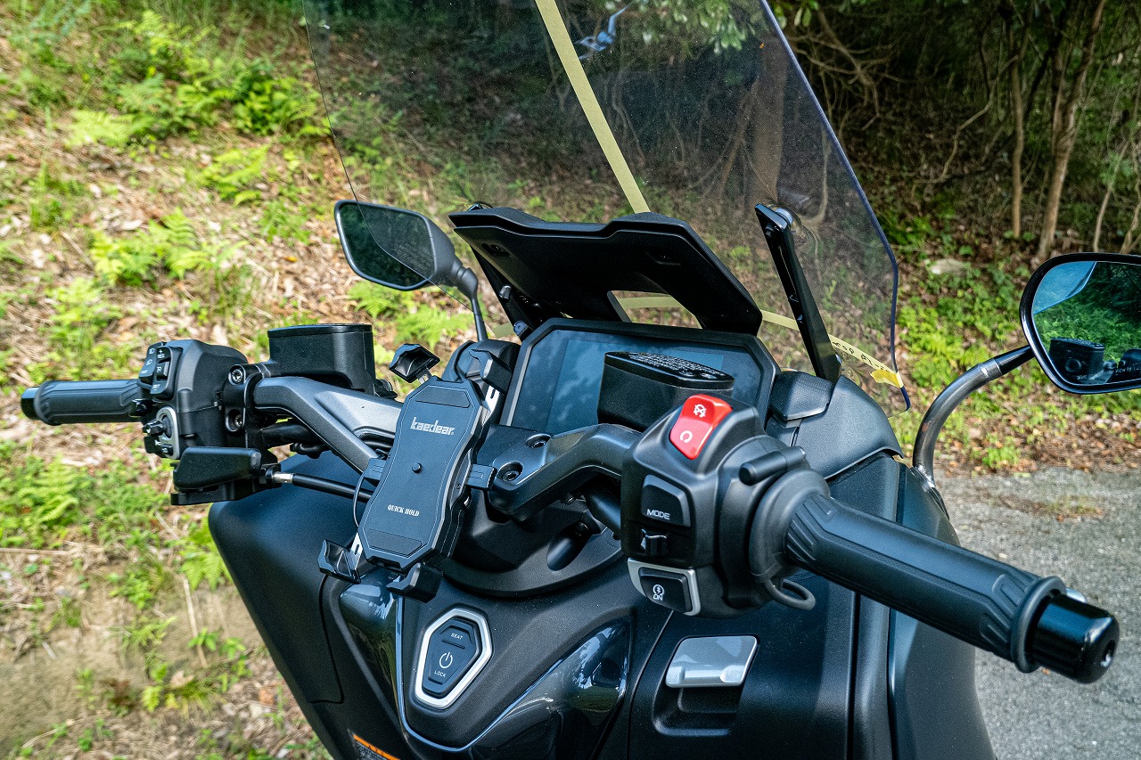 ８～9型TMAX560（2022～現行）スマホマウントステーキットV４