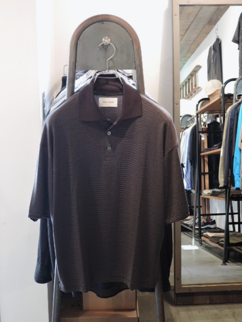 MARKAWARE (マーカウエア)  A25A07CS01B スーパー160's ウール ボーダー防縮天竺 ショートスリーブポロ BLACK/SAGE