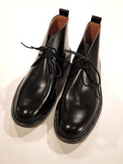 トリッカーズ ( Tricker's )  M6645 CHUKKA BOOTS チャッカブーツ　【レザーソール】 FITTING ５ BLACK