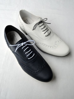 TRAVEL SHOES by chausser TR-004 ウィングチップ WH-GY、NY-WH