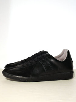 GERMAN TRAINER ジャーマントレーナー 【メンズ・レディース】 1183E 【Made in Czech Repubric/チェコ製】 BLACK/BLACK