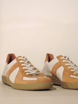 REPRODUCTION OF FOUND (リプロダクション オブ ファウンド) 1700VEF GERMAN TRAINER MODIEFIED ジャーマントレーナー ベンタイル コットンキャンバス WHITE STONE/CAMEL