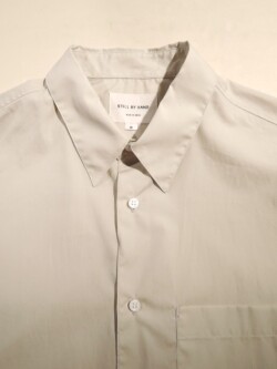 STILL BY HAND (スティルバイハンド) SH07252 200双 コットン レギュラーカラー 半袖シャツ LIGHT BEIGE