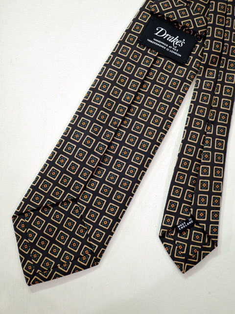 ドレイクス （Drake's） 【新作】 「Diamond Print Silk Tie」 小紋柄