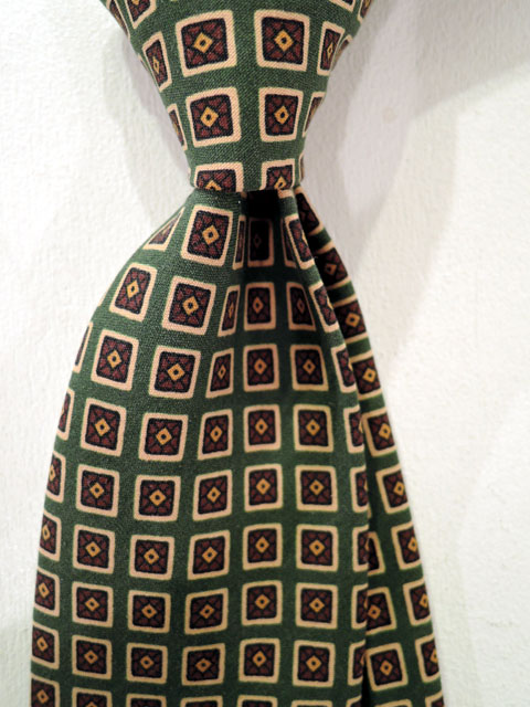 ドレイクス （Drake's） 【新作】 「Diamond Print Silk Tie」 小紋柄