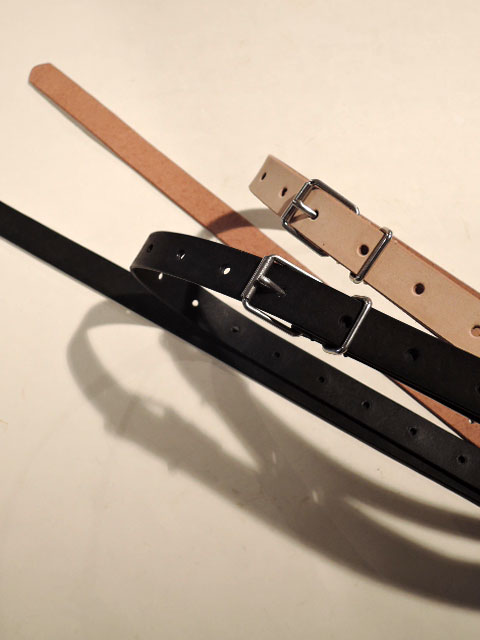 STILL BY HAND (スティルバイハンド) GD02251 幅細レザーベルト BLACK