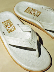 ＩＳＬＡＮＤ ＳＬＩＰＰＥＲ アイランドスリッパ 【定番モデル】 ＰＴ２０２ＳＲ シボ革 WHITE ＭＡＤＥ ＩＮ ＨＡＷＡＩＩ